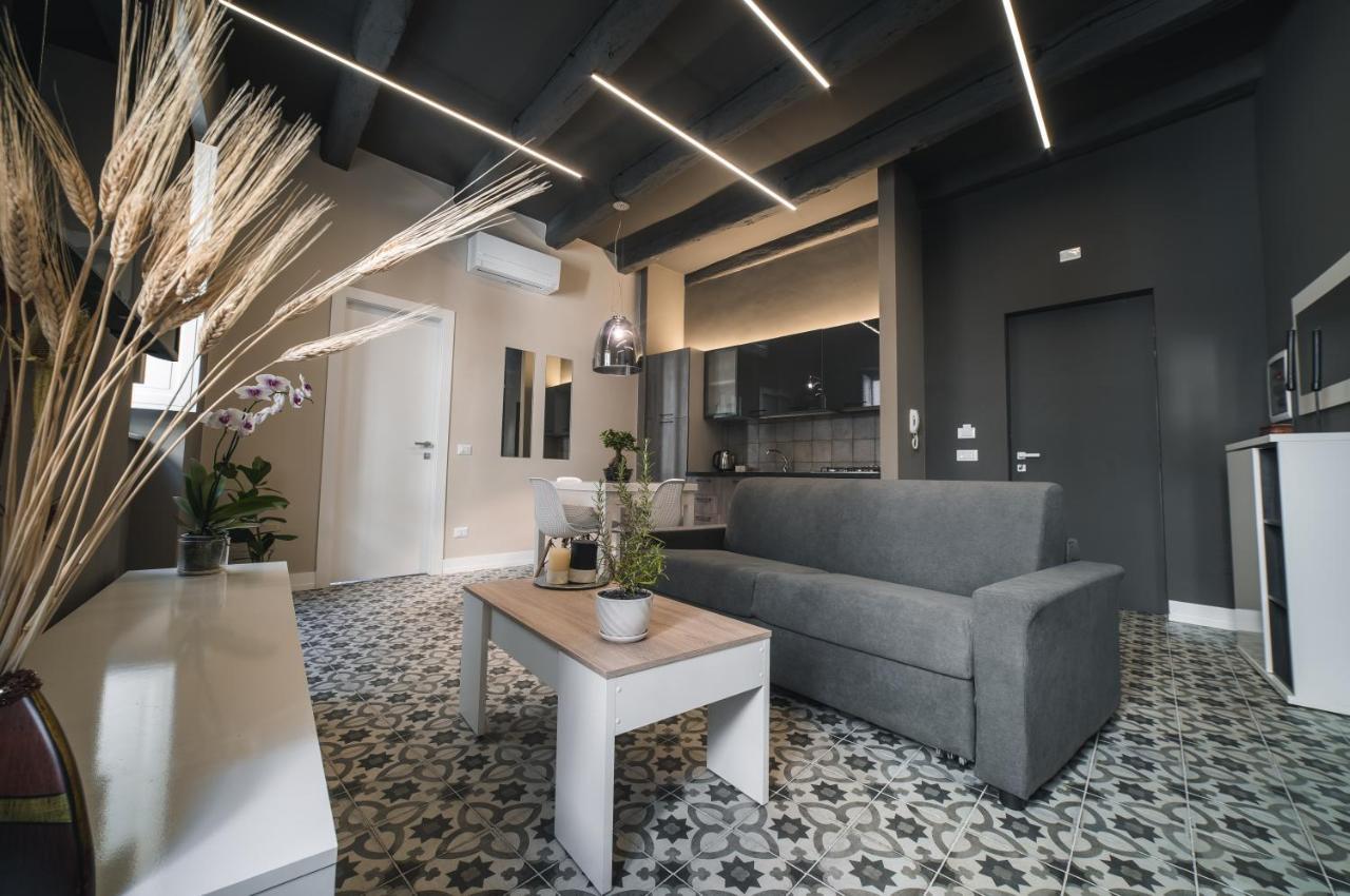 Palazzo Paladini - Luxury Suites In The Heart Of The Old Town Pizzo  Exteriör bild