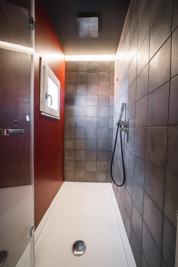 Palazzo Paladini - Luxury Suites In The Heart Of The Old Town Pizzo  Exteriör bild