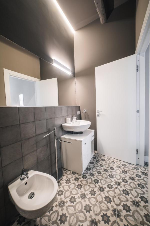 Palazzo Paladini - Luxury Suites In The Heart Of The Old Town Pizzo  Exteriör bild