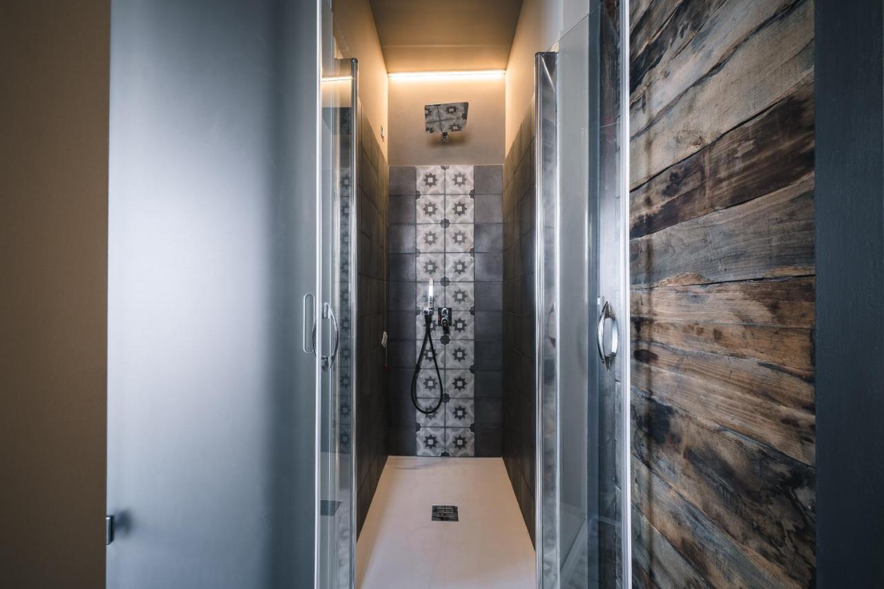 Palazzo Paladini - Luxury Suites In The Heart Of The Old Town Pizzo  Exteriör bild