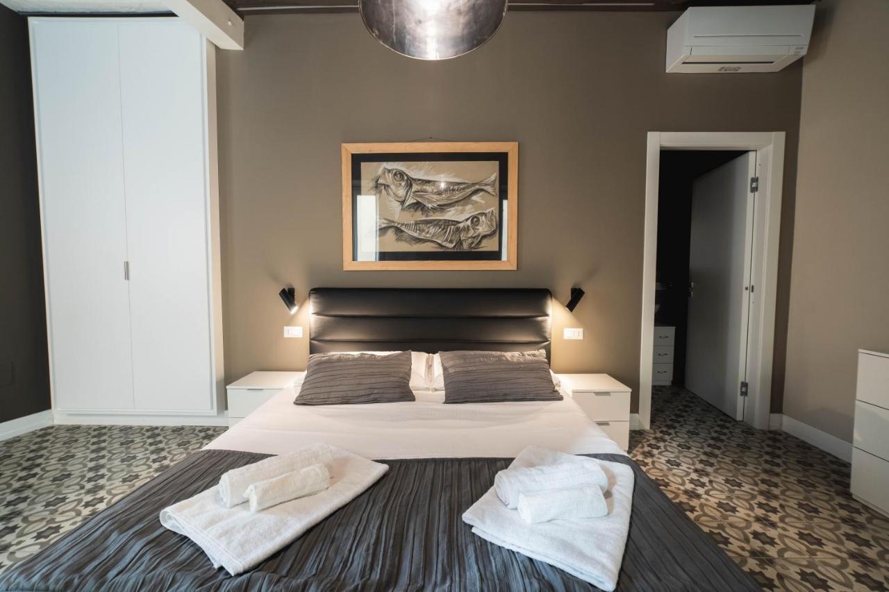 Palazzo Paladini - Luxury Suites In The Heart Of The Old Town Pizzo  Exteriör bild