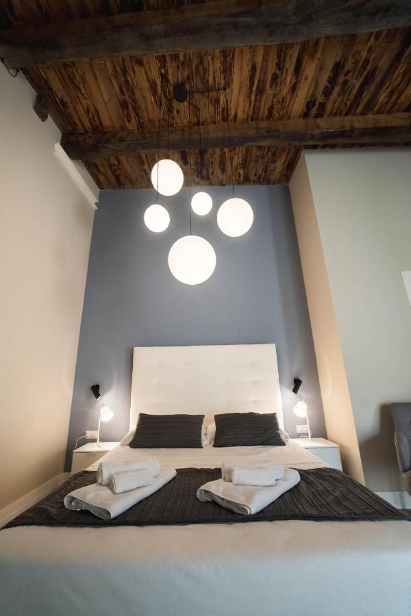 Palazzo Paladini - Luxury Suites In The Heart Of The Old Town Pizzo  Exteriör bild